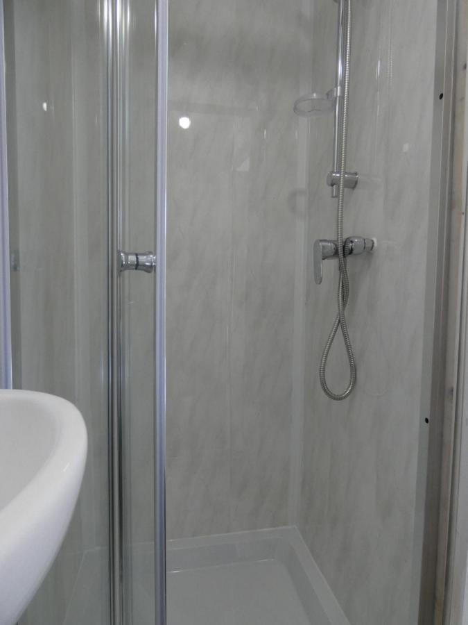 Bridge Street En Suite Rooms Merthyr Tydfil Dış mekan fotoğraf